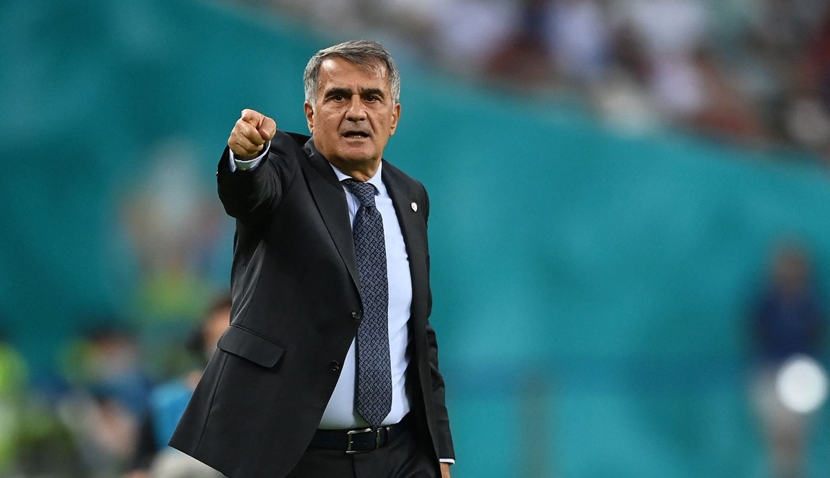 Şenol Güneş Bütün Takıma Ateş Püskürdü