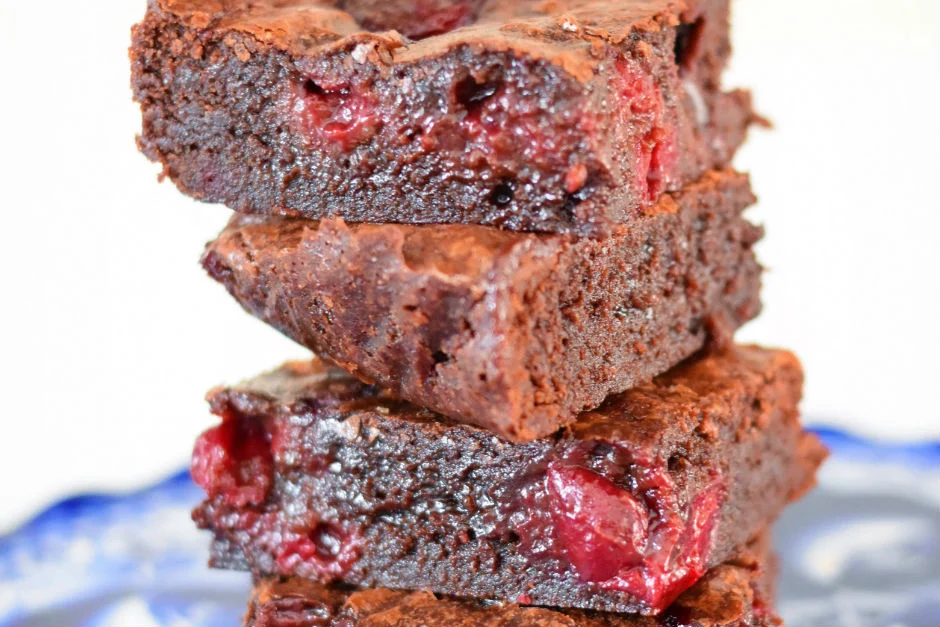 visneli-islak-brownie-tarifi