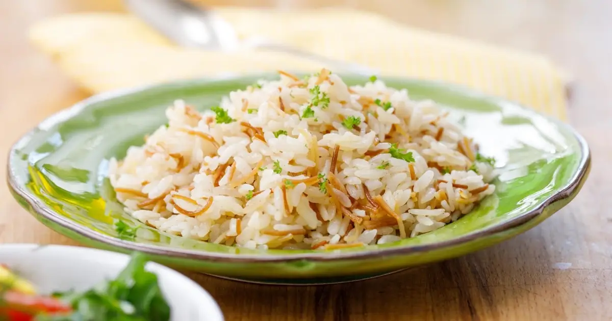 tereyagli-sehriyeli-pilav-2