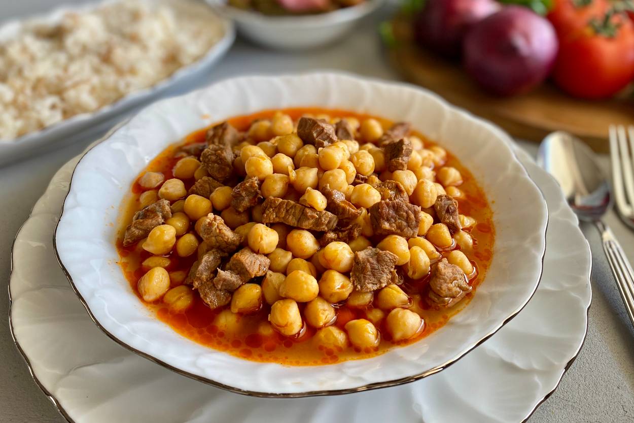 etli-nohut-tarifi-one-cikan