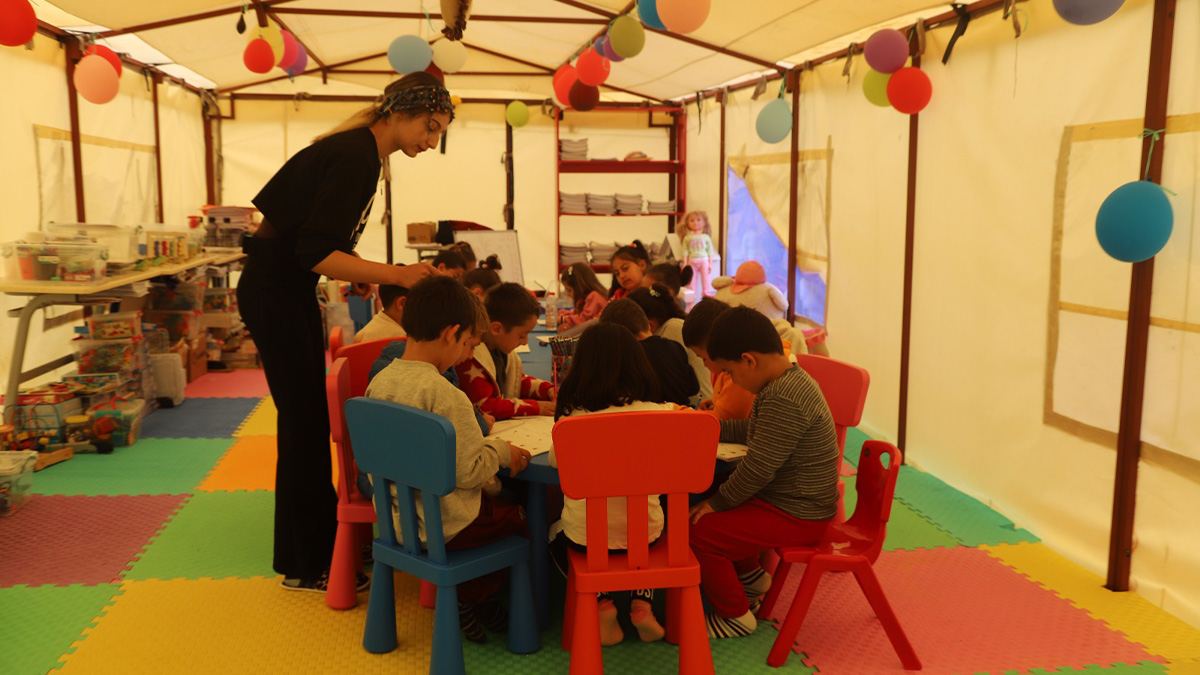 kartal-belediyesi-depremzede-ogrencileri-unutmadi-3