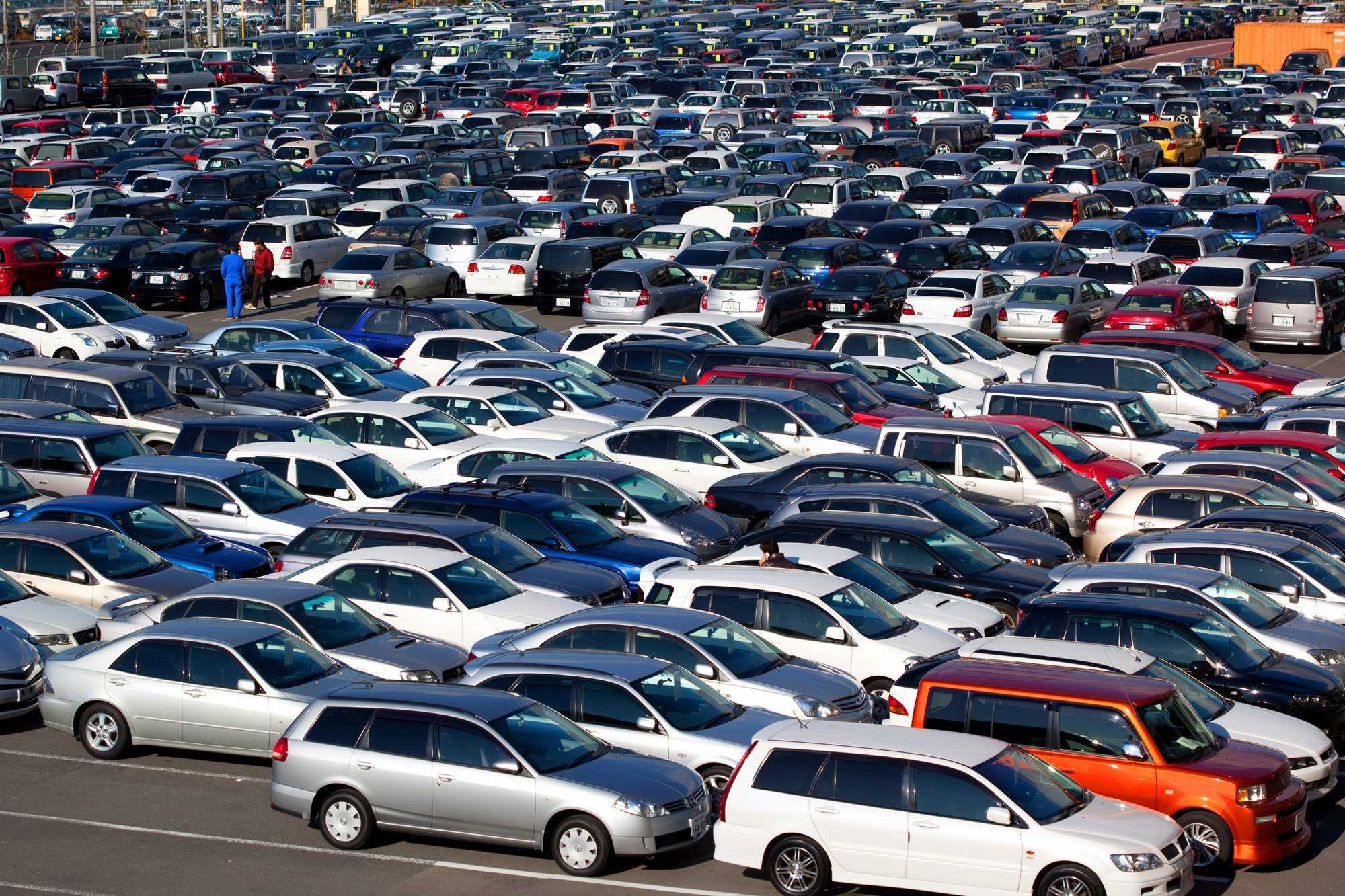 1553333678-cars-parking-lot-autos-vehicles-dealer-3