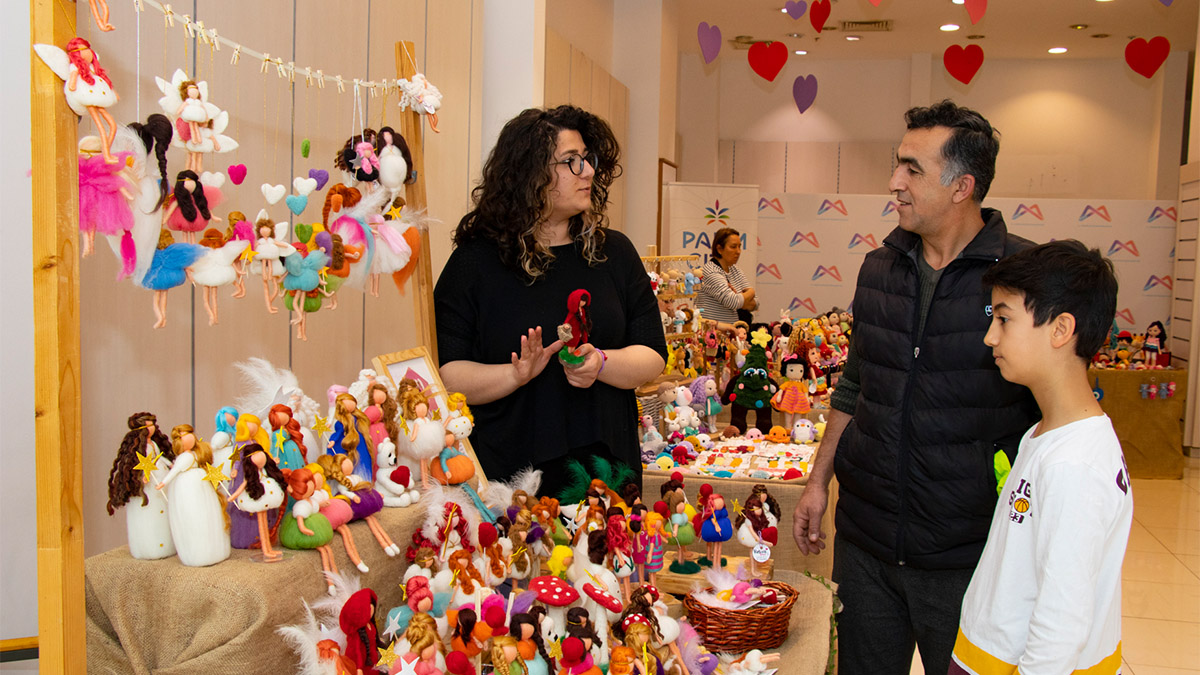 buyuksehir-kadin-ureticileri-organik-oyuncak-pazarinda-bir-araya-getirdi-2