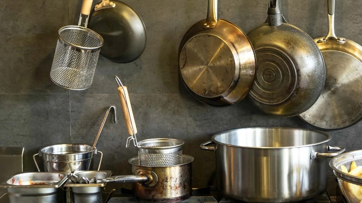 celik-tencere-tava-sagliga-zararli-mi-4