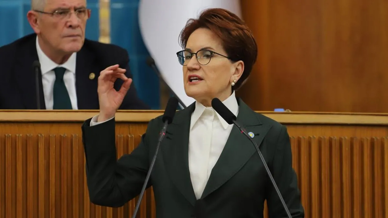 meral-aksener-kursude