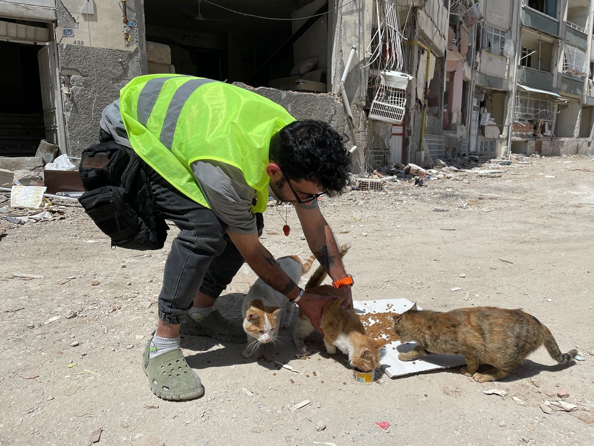 enkazdan-76-gun-sonra-eceviti-canli-olarak-buldular-3-001