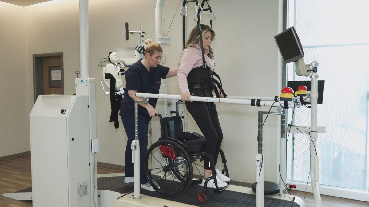 hayallerinde-engel-tanimadi-dunyadaki-iki-ralli-pilotundan-biri-olmayi-basardi-9246-dhaphoto16