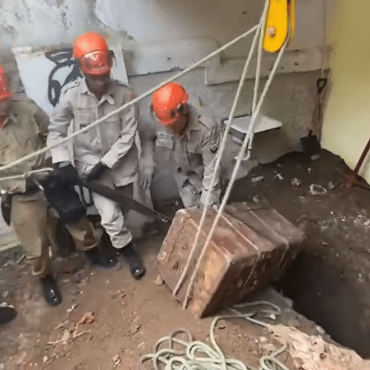 unlu-oyuncunun-cesedi-sandiktan-cikti-6