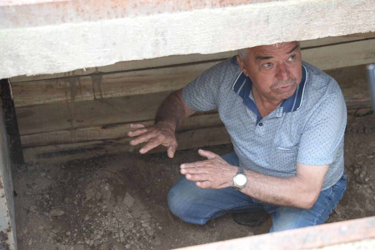 mezarlikta-15-yillik-hummali-calismanin-gizemi-olunce-ortaya-cikti-5