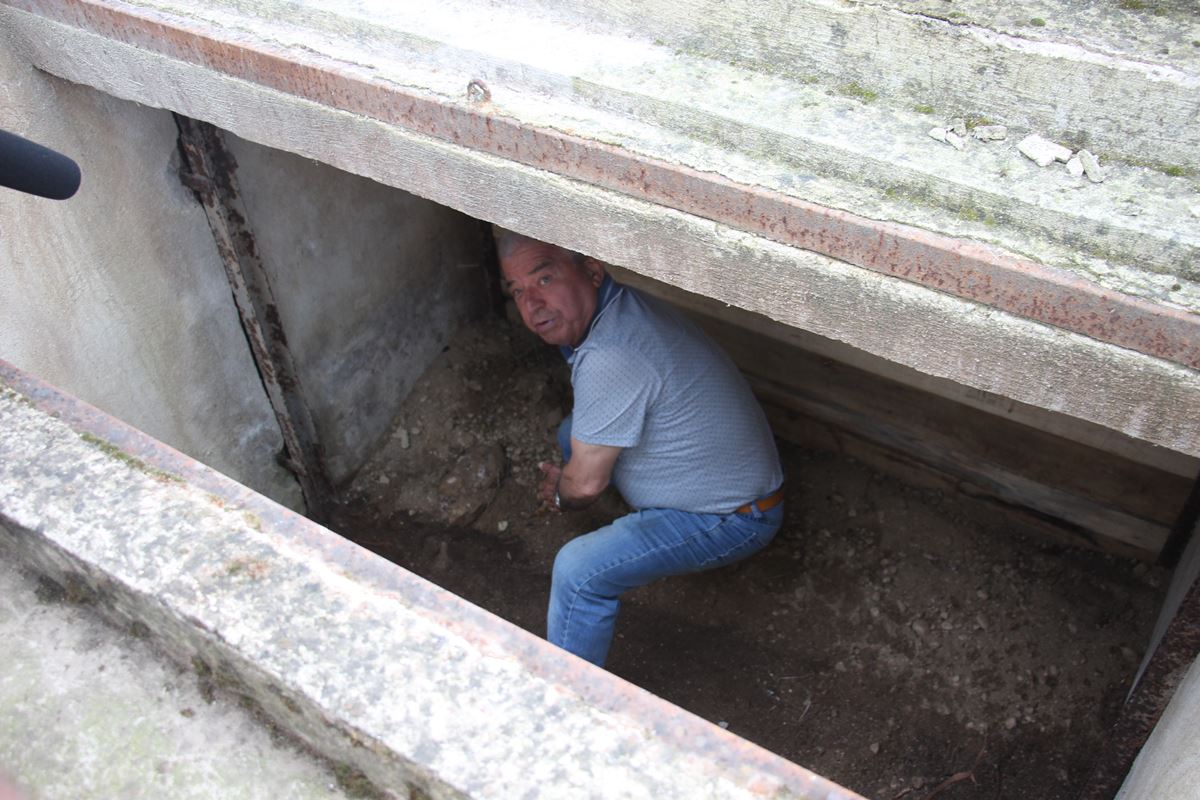 mezarlikta-15-yillik-hummali-calismanin-gizemi-olunce-ortaya-cikti-6