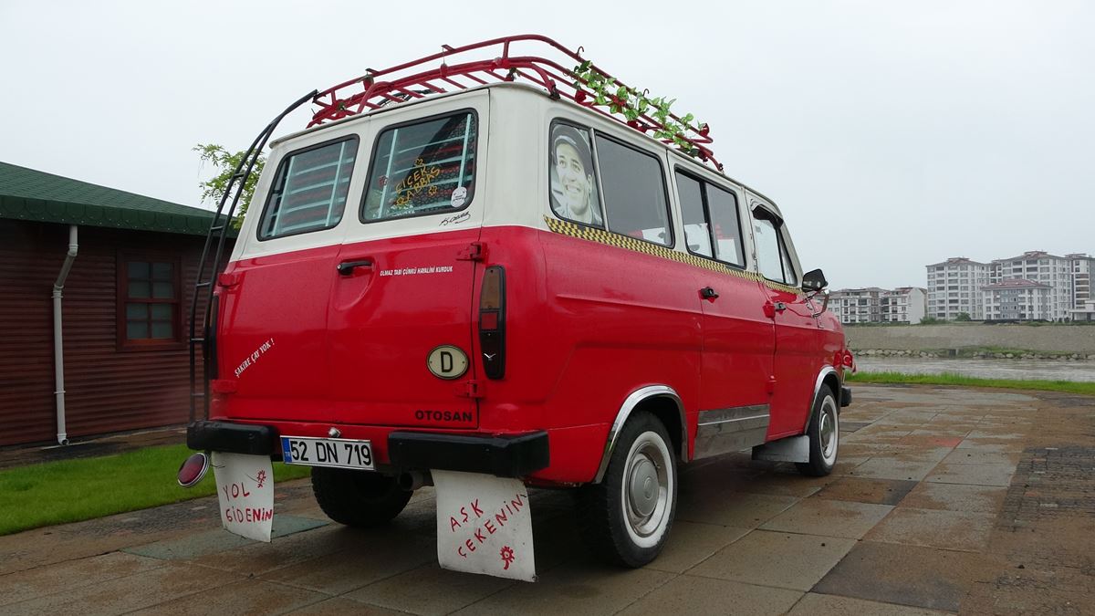 hurdadan-aldi-cicek-abbas-minibusu-yapti-4