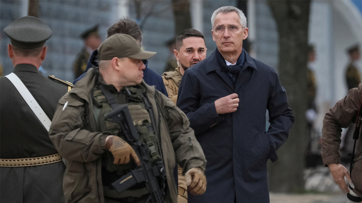 stoltenberg3.jpg