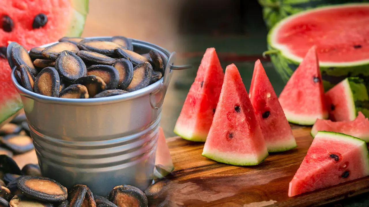 karpuz-cekirdeginin-faydalari-nelerdir-karpuz-cekirdegi-hangi-hastaliklara-iyi-gelir-1656312975-2928