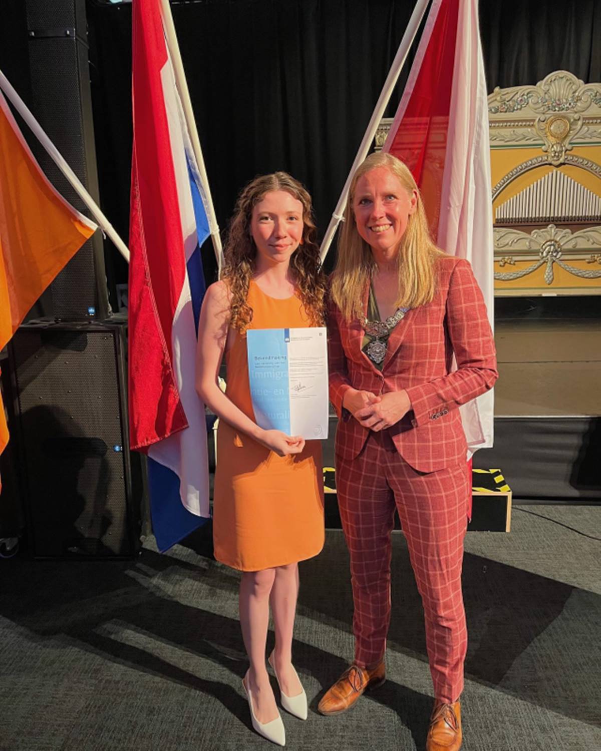 ece-yuksel-hangi-ulke-vatandasi