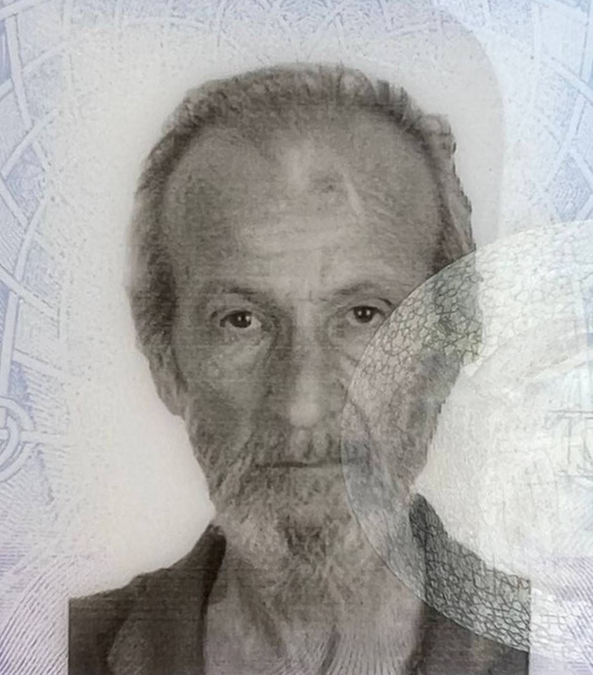 yasli-adam-bankta-oldu-kimse-fark-etmedi-6