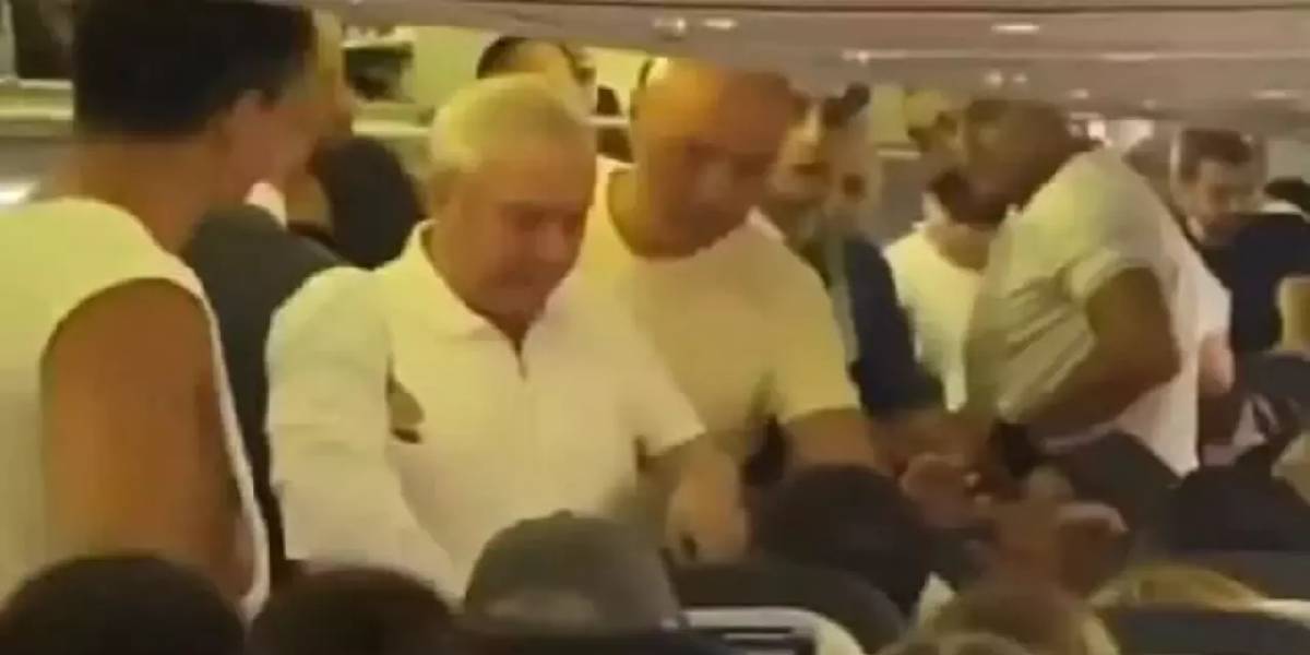 aziz-yildirim-ucakta-tartisma