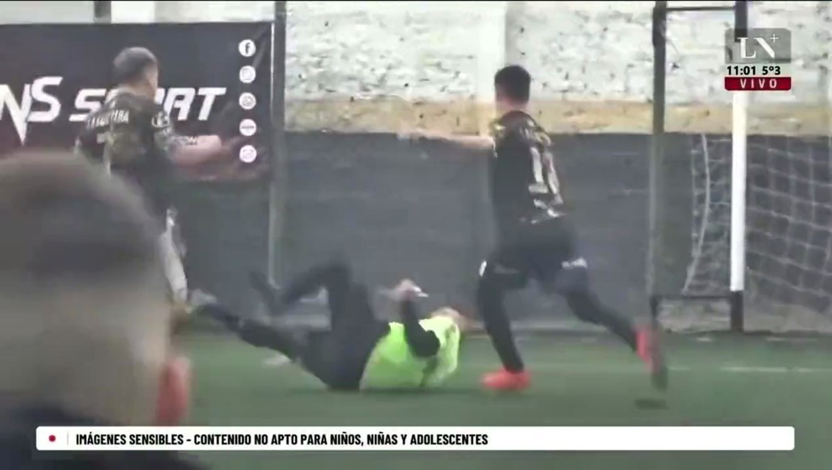 hakeme-saldiran-futbolcu-olduruldu-3