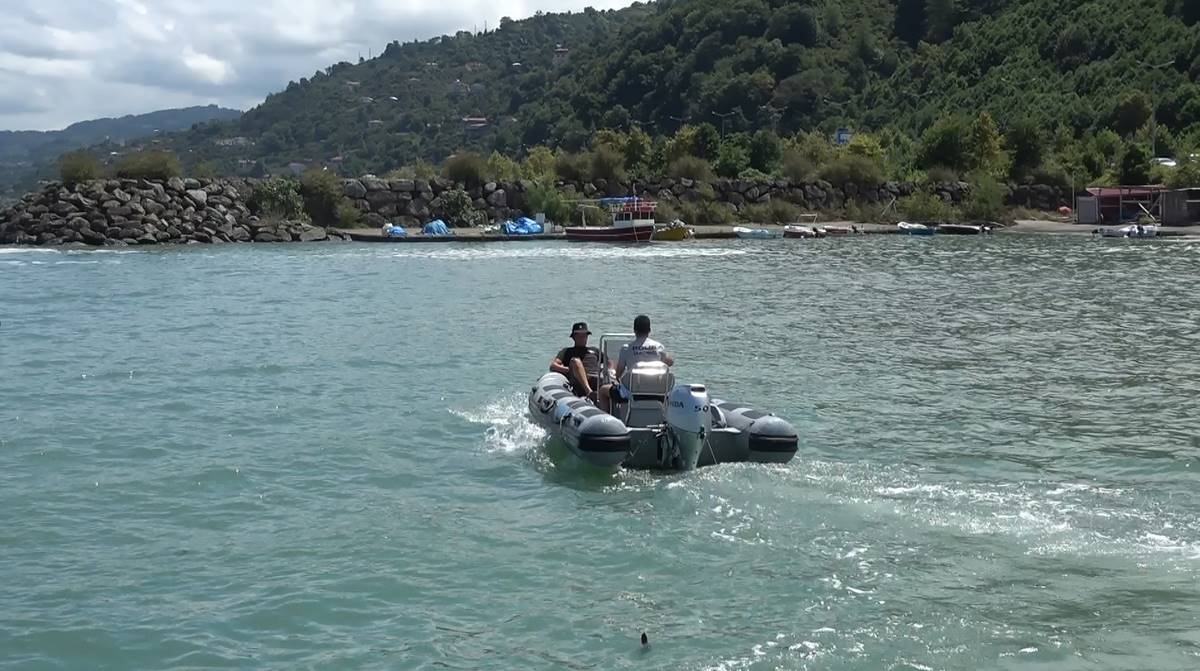 ayagina-capa-baglayip-denize-atladi-intihar-etti-3