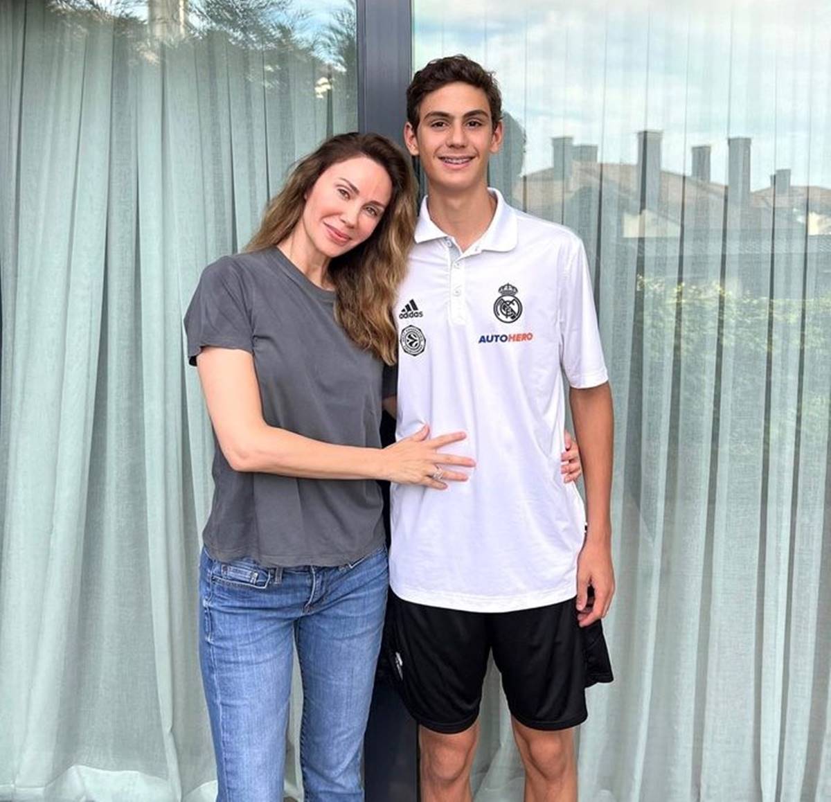 omer-kutluayin-annesi-kim