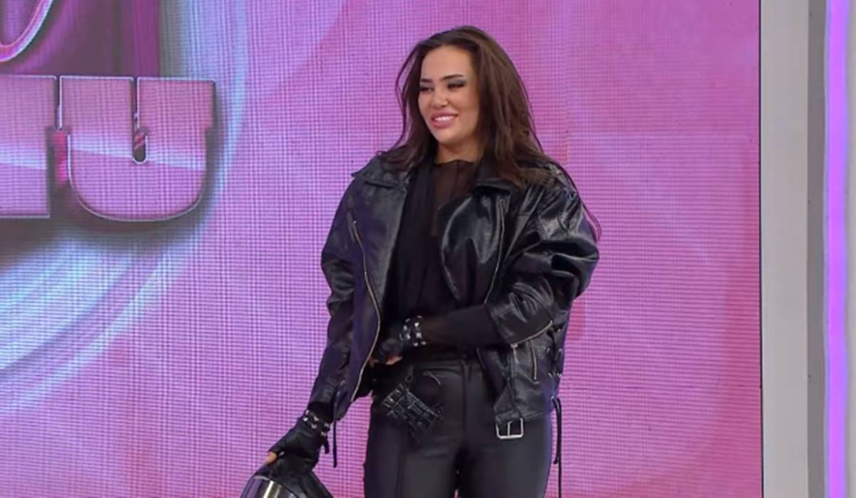 gizem-karamelek-kimdir-nasil-unlu-oldu