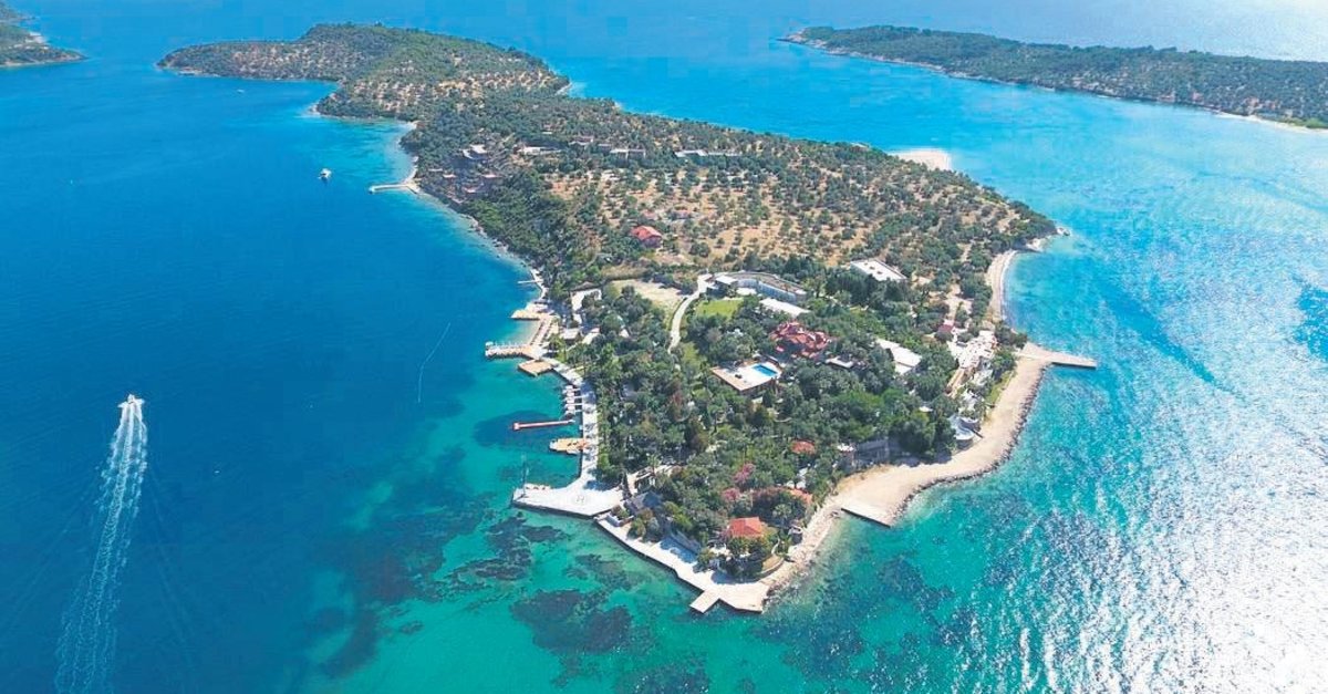 1200x627-turkuaz-mavisi-suyu-ile-egenin-maldivleri-olarak-bilinen-kalem-adasi-satisa-cikti-400-milyon-lira-isteniyor-1614466243825