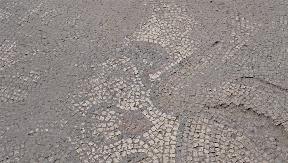 tarladan-roma-donemi-tarihi-eser-cikti-1