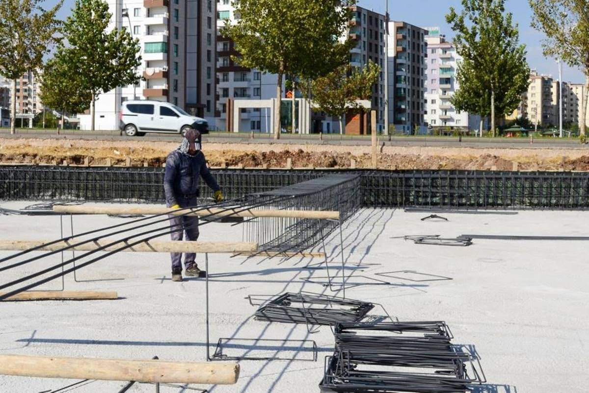 gunlugu-2-bin-lira-insaat-isine-isci-bulunamiyor-7