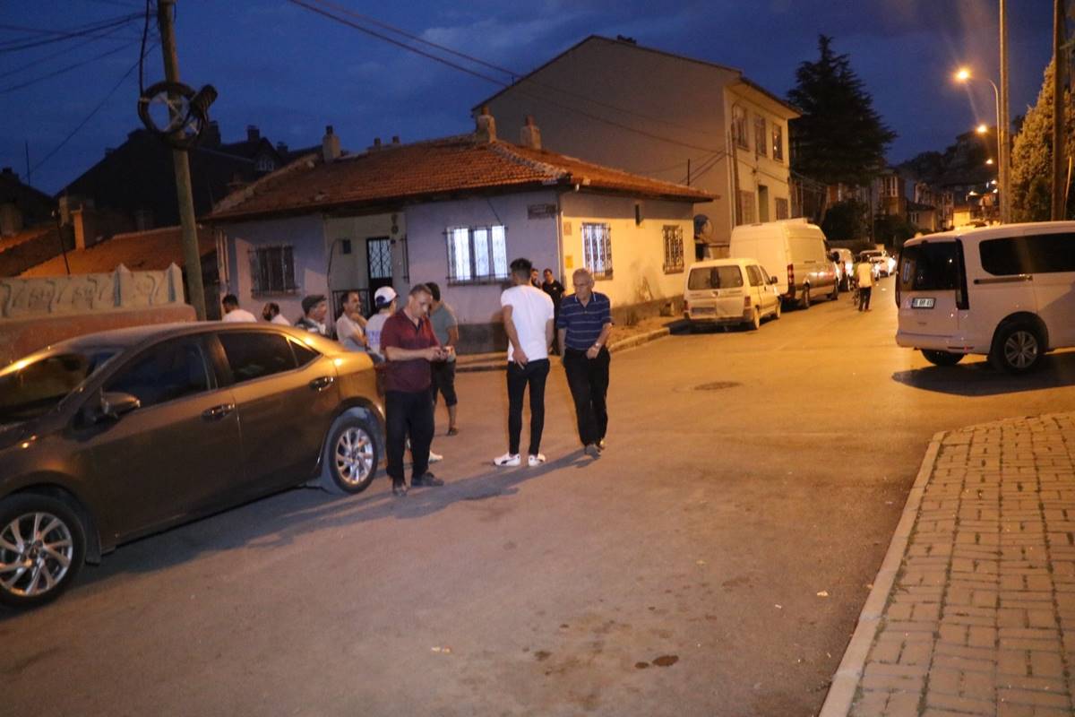 afyonkarahisarda-esrarengiz-patlama-1