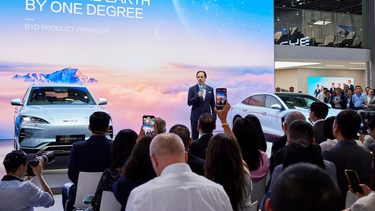 2023-munih-otomobil-fuari-cinliler-sahlandi-001