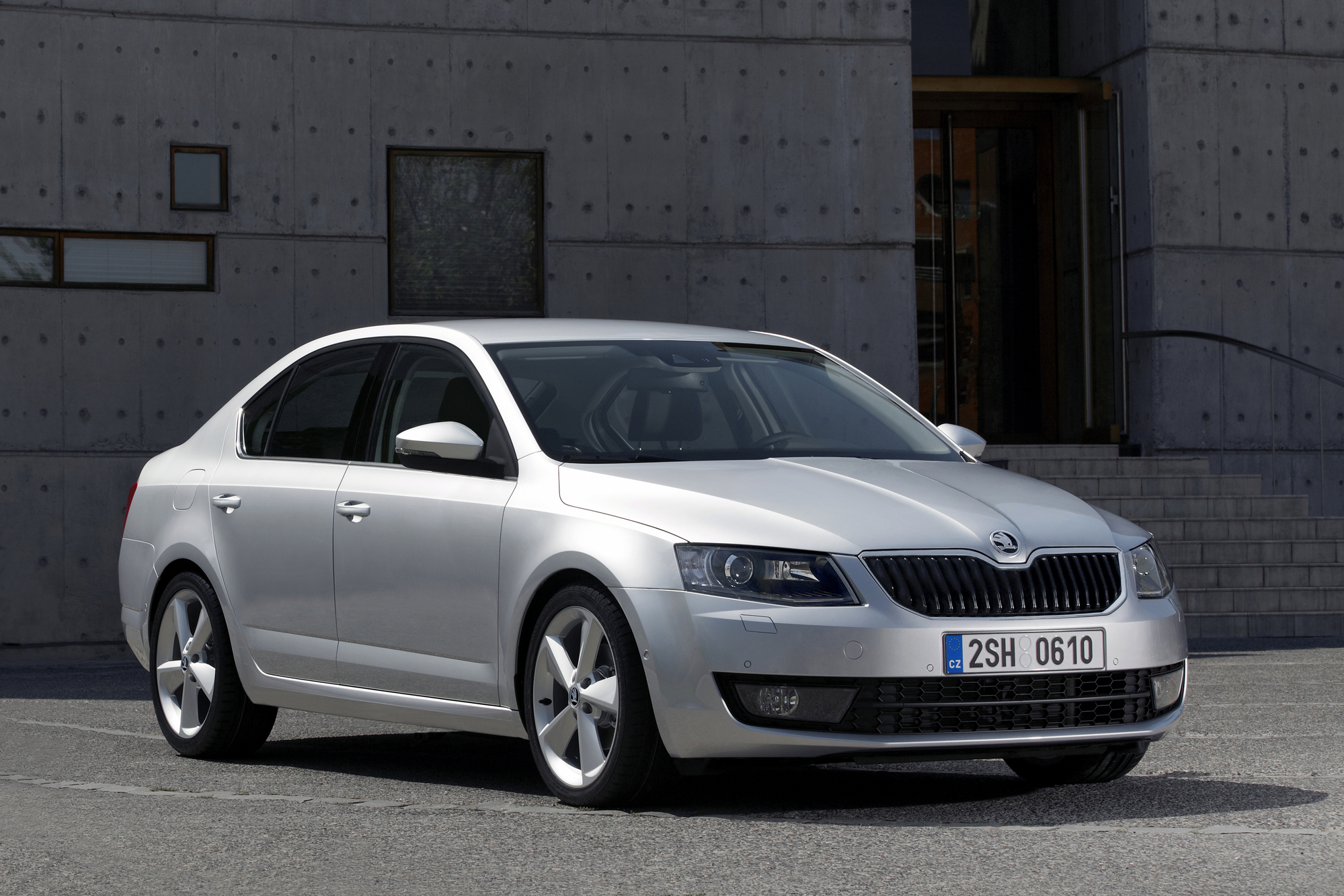 skoda-octavia-1-6-tdi-elegance-auto-big-147936