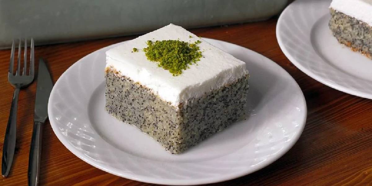 irmik-tatlisi-krem-santili