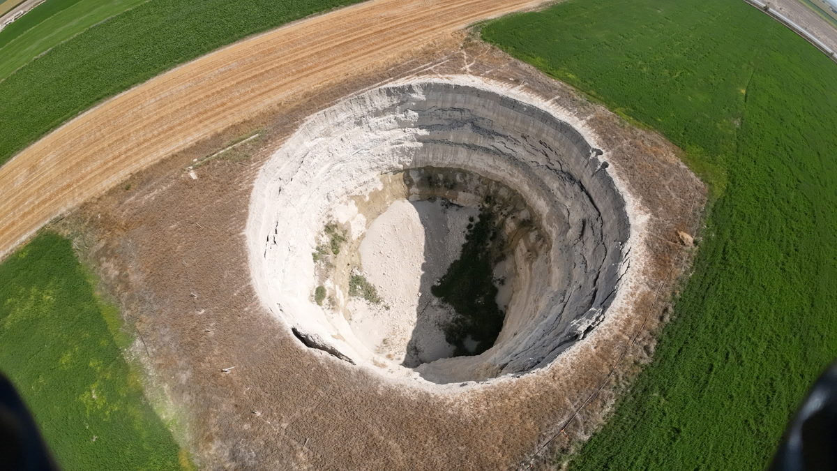 kuraklik-ve-yer-alti-suyu-kullanimi-obruk-olusumunu-artiriyor