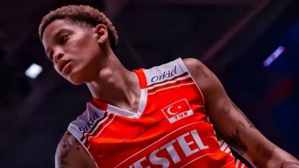 melisa-vargas-ile-ebrar-karakurtun-pozu-begenildi-filenin-yeni-enerjisi-ovclxhe7-1024x576