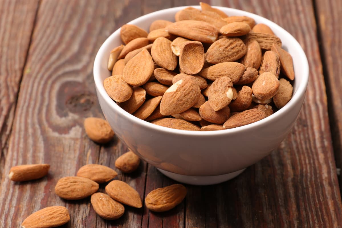 yeni-sezon-naturel-cig-badem-1