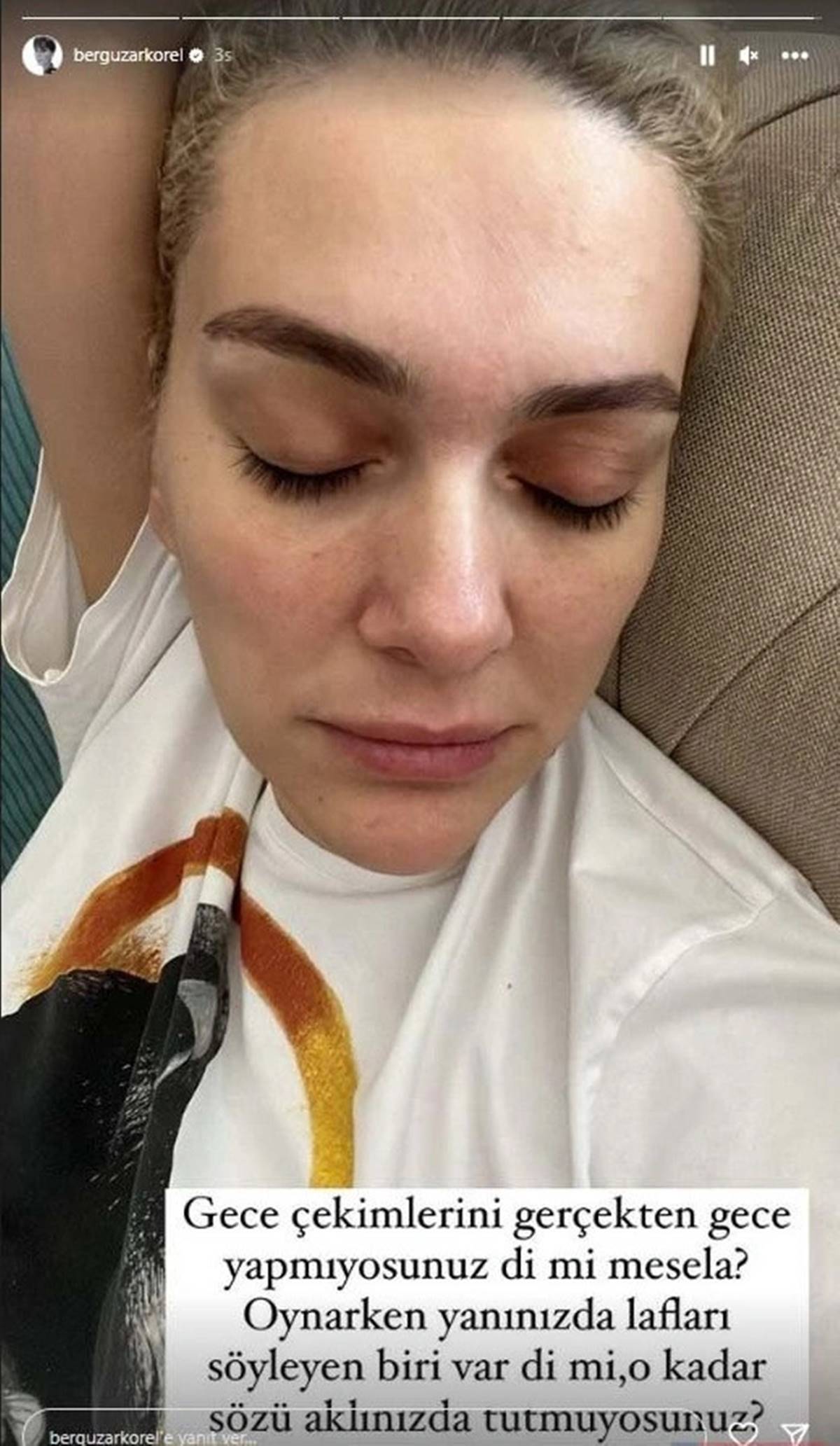 berguzar-korel-moraran-bacaklari-2