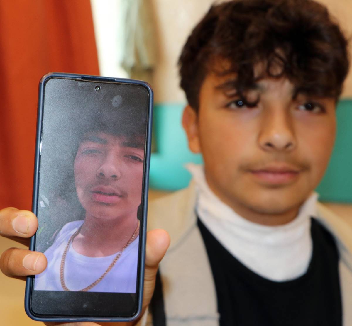 hayvan-otlatirken-uzerlerine-yildirim-dustu-7