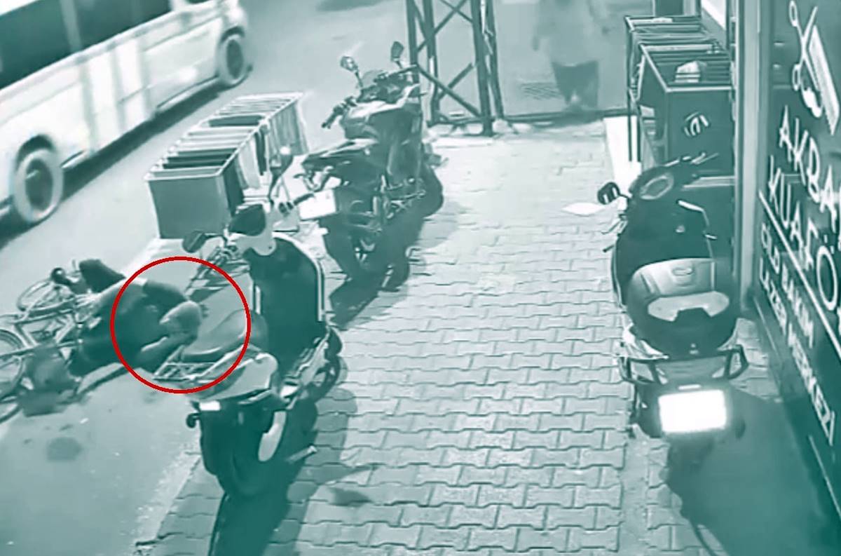 bisikletten-dustu-cep-telefonuyla-konusmaya-devam-etti-3