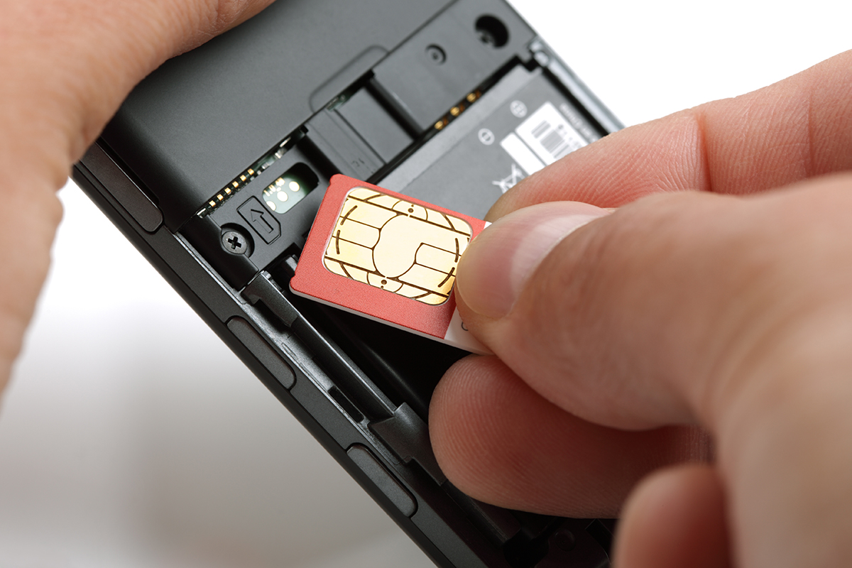 inserting-a-sim-card