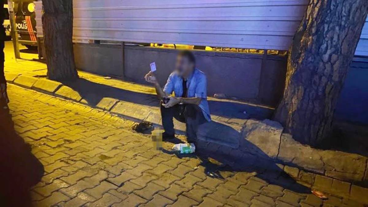 batakliga-saplandim-dedi-tekel-bayii-onunde-alkol-alirken-bulundu-3