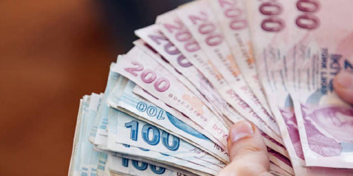 emekli-zamlarinda-yeni-gelisme-cem-kucuk-canli-yayinda-acikladi-bu-ay-zam-olacak-mi-1