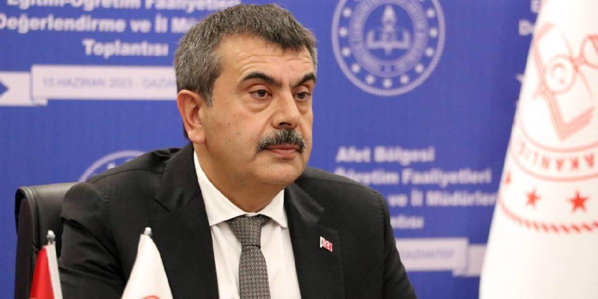 mulakat-bilmecesi-son-buldu-meb-bakani-yusuf-tekinden-aciklama-size-acik-cek-veriyorum-2