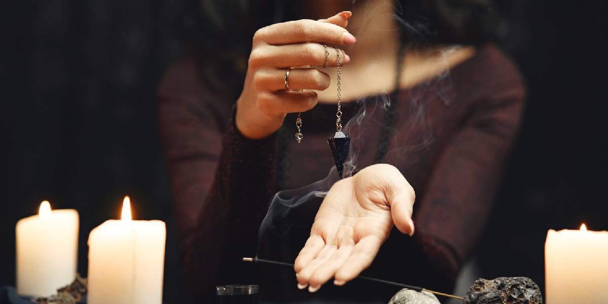 dunya-bu-kahini-konusuyor-genc-kadinin-2-gun-sonra-olecegini-bildi-ama-boylesi-dunyaya-hic-gelmedi-1