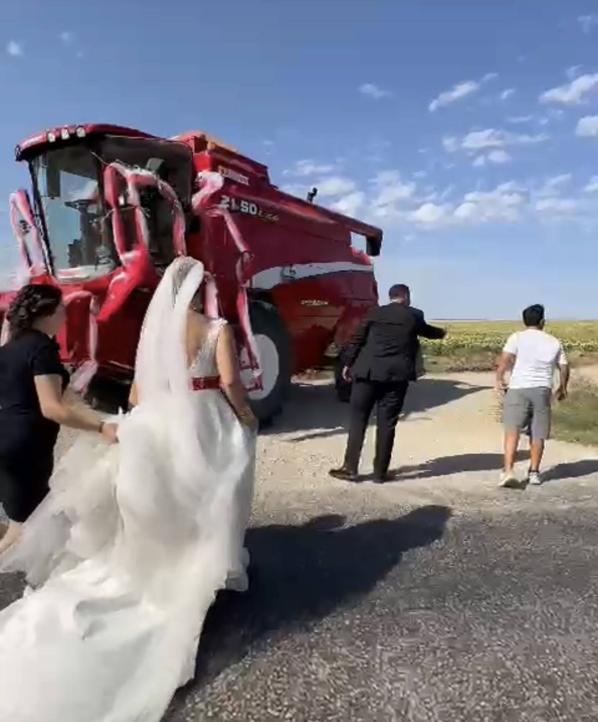 bicerdover-gelin-arabasi-oldu-1