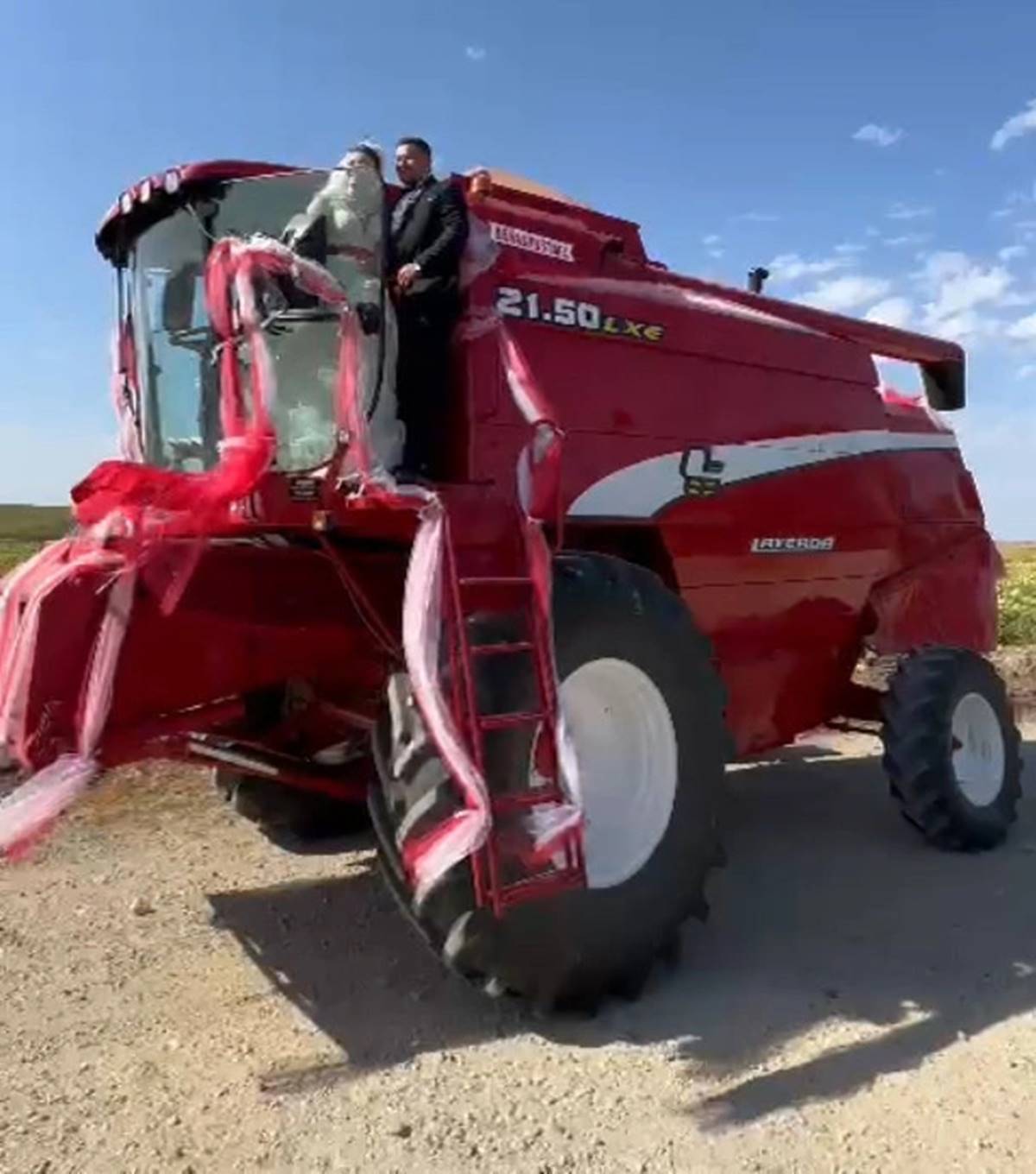 bicerdover-gelin-arabasi-oldu-2