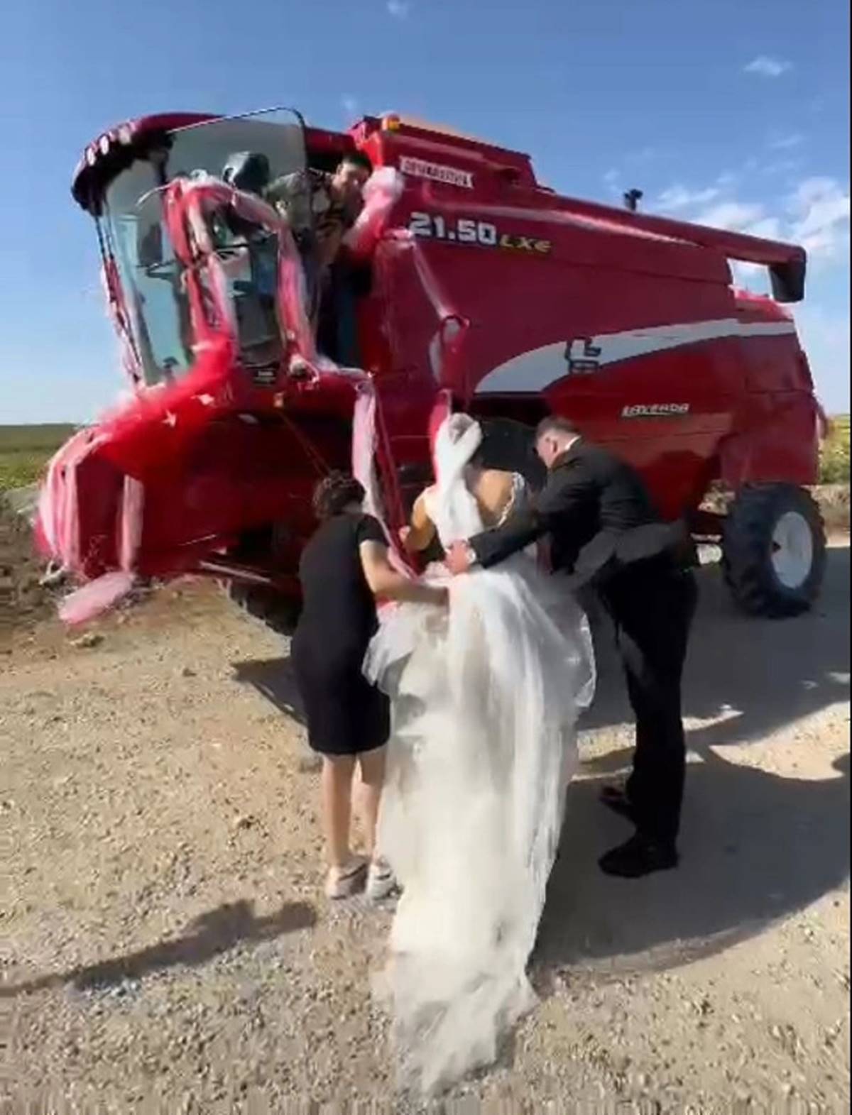 bicerdover-gelin-arabasi-oldu-3