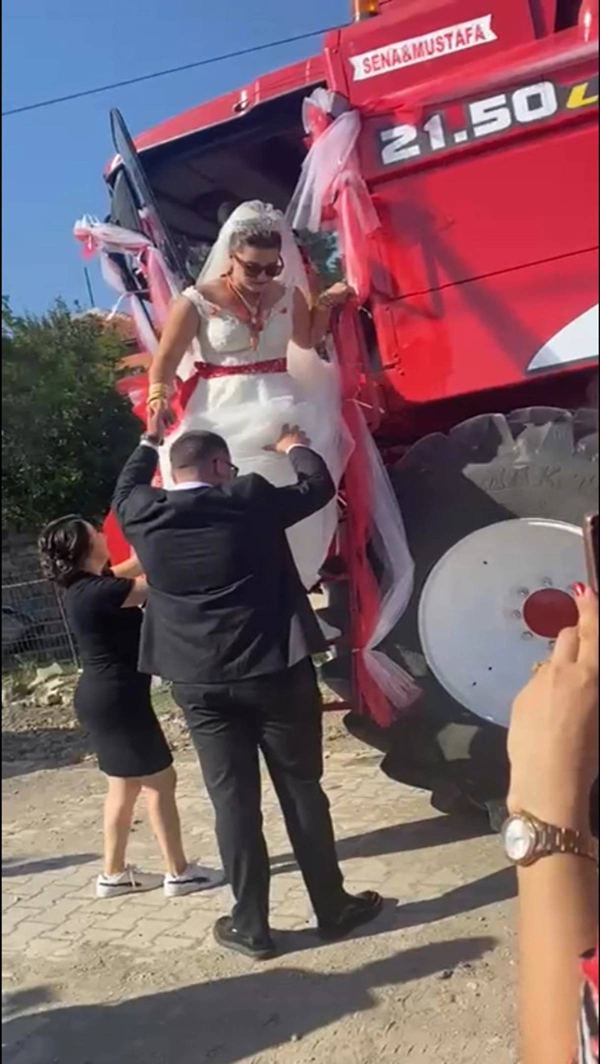 bicerdover-gelin-arabasi-oldu-5