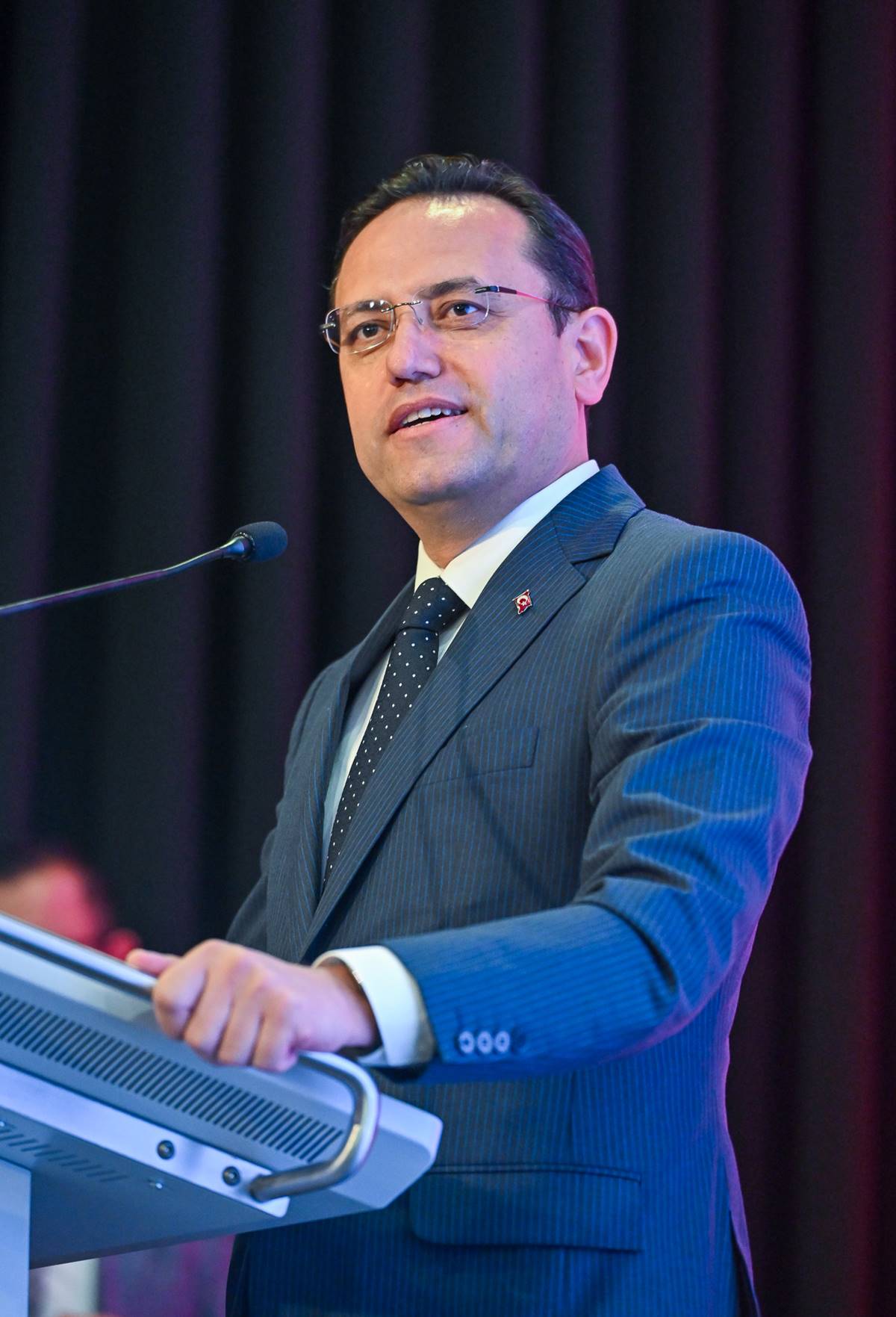 ebubekir-gizligider-kimdir