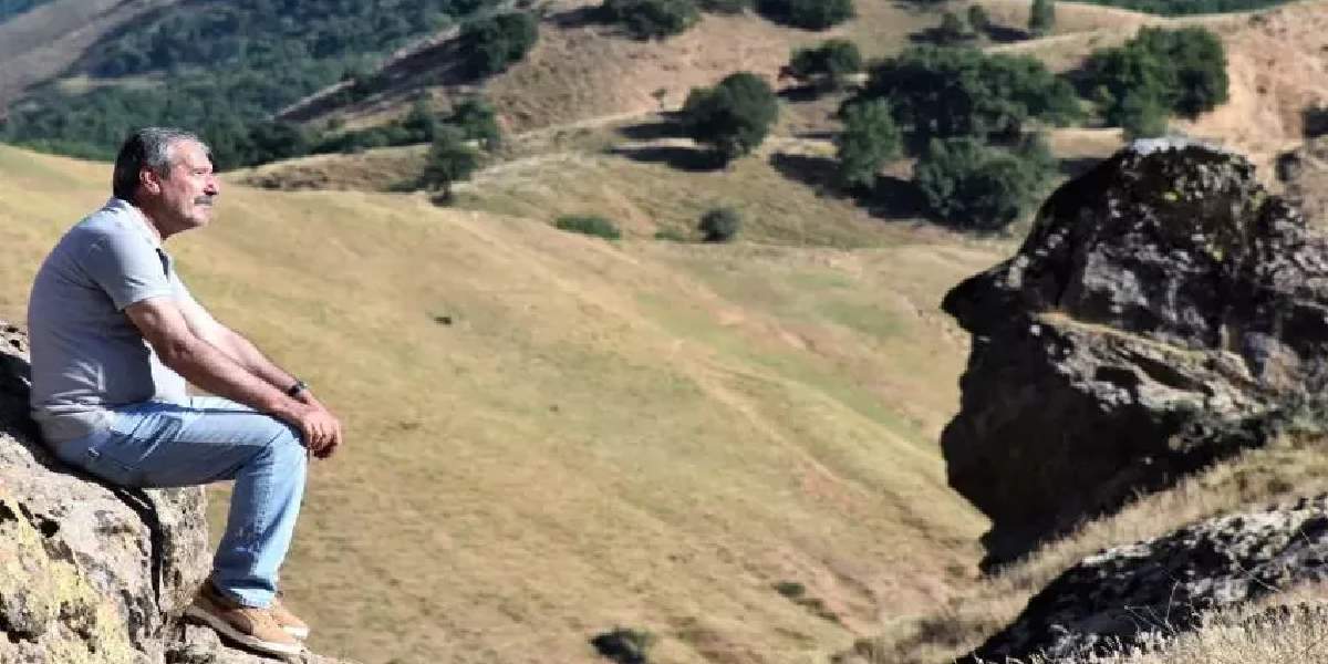 o-tasi-goren-kucuk-dilini-yutuyor-tarihi-eser-sanildi-ama-degil-1