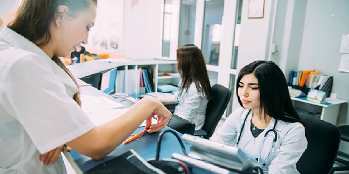 hasta-kayit-gorevlisi