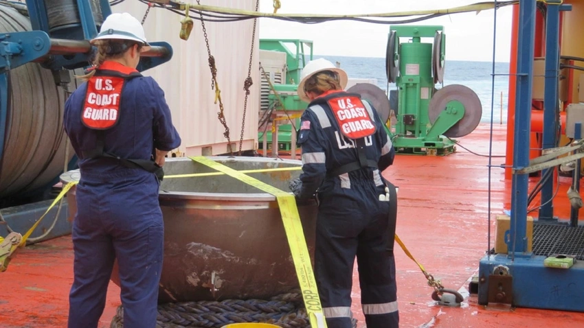 abd-titan-su-alti-aracinin-kalan-en-bins-cover